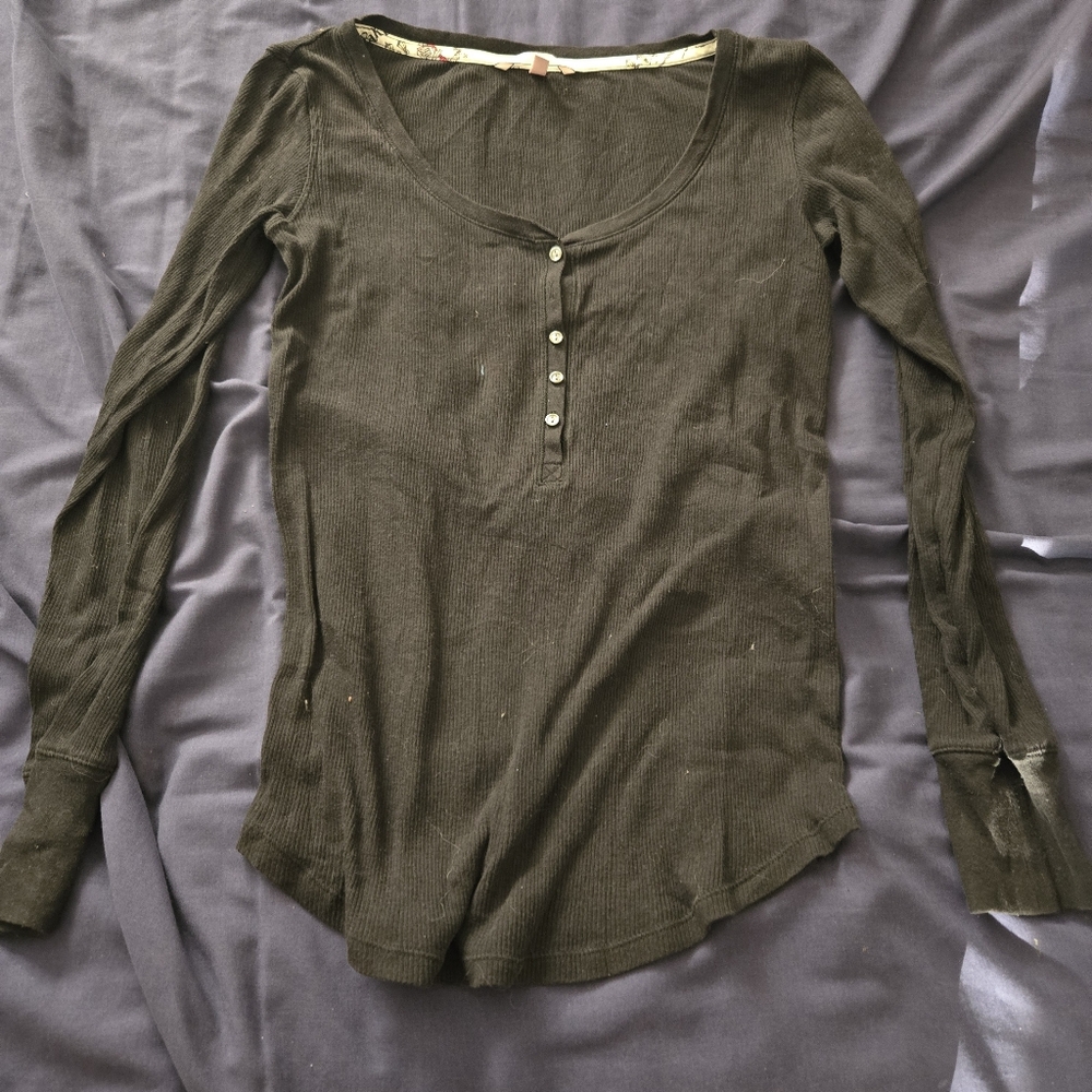 Victoria Secret Vneck Hensley Womans Small Black Quarter Buttom